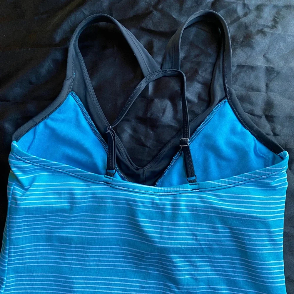 Nike pants & tank top - Picture 5 of 15